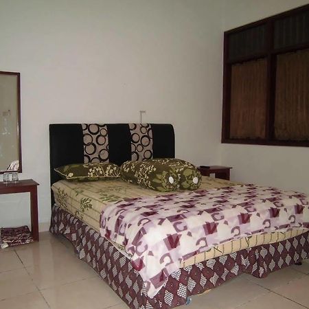 Griya Putri Dewi Guesthouse 日惹 外观 照片