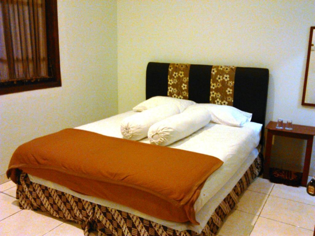Griya Putri Dewi Guesthouse 日惹 外观 照片