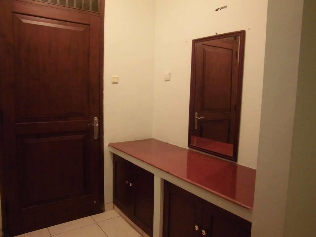 Griya Putri Dewi Guesthouse 日惹 外观 照片